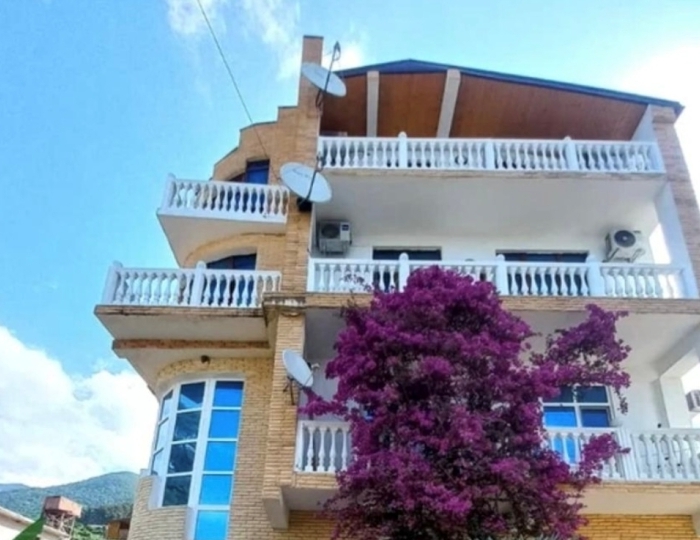 Отель «Золотая вилла Бугенвиллия» Гагра