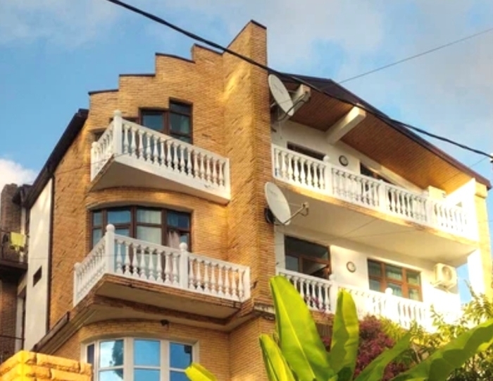 Отель «Золотая вилла Бугенвиллия» Гагра