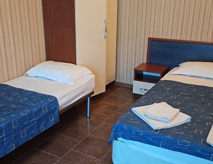 Стандарт 3 местный 1 комнатный стандарт - Отель «Золотая вилла Бугенвиллия» Гагра