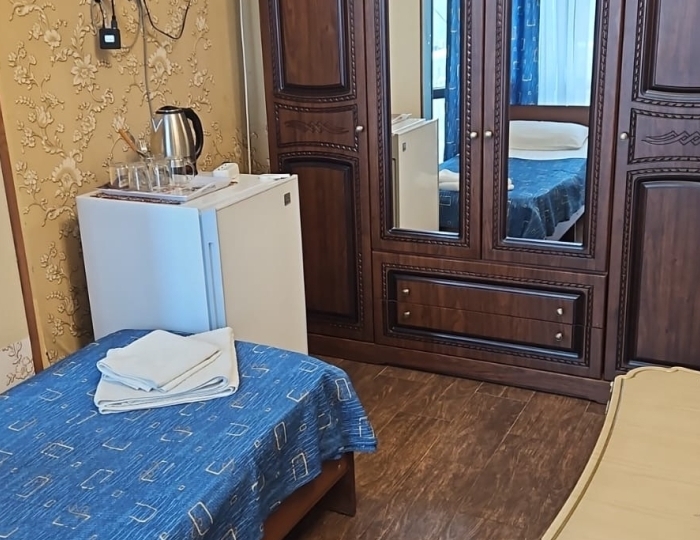 Стандарт 4 местный 1 комнатный стандарт - Отель «Золотая вилла Бугенвиллия» Гагра